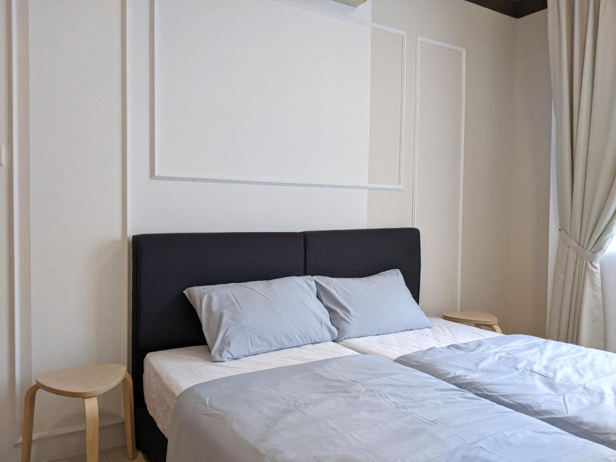 Santubong Suites B Just Like Home Damai Kuching Esterno foto