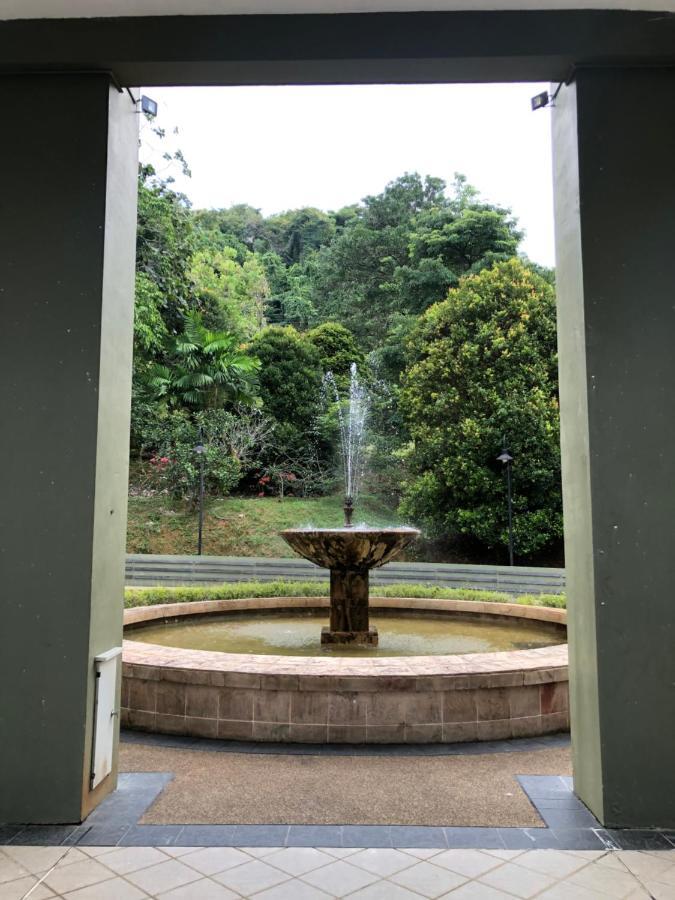 Santubong Suites B Just Like Home Damai Kuching Esterno foto
