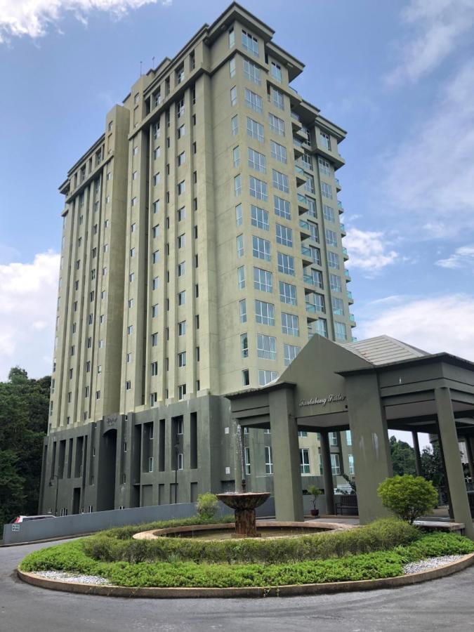 Santubong Suites B Just Like Home Damai Kuching Esterno foto